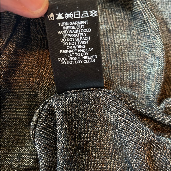 NIC & ZOE gold sequined sleeveless top Size PM - Picture 7 of 8